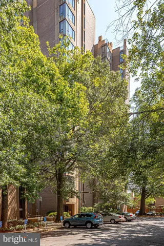a view of an entryway of a building
