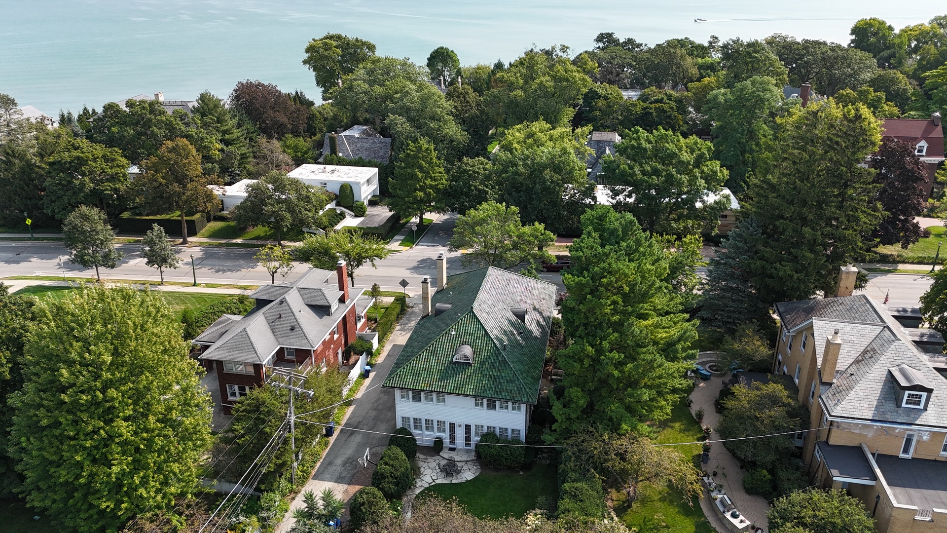 411 Sheridan Road Wilmette, IL 60091 - Photo 43 of 43 an aerial view of residential house with outdoor space and swimming pool