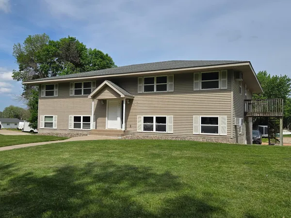 $649,900 | 309 5th Avenue Northwest, New Prague, MN 56071