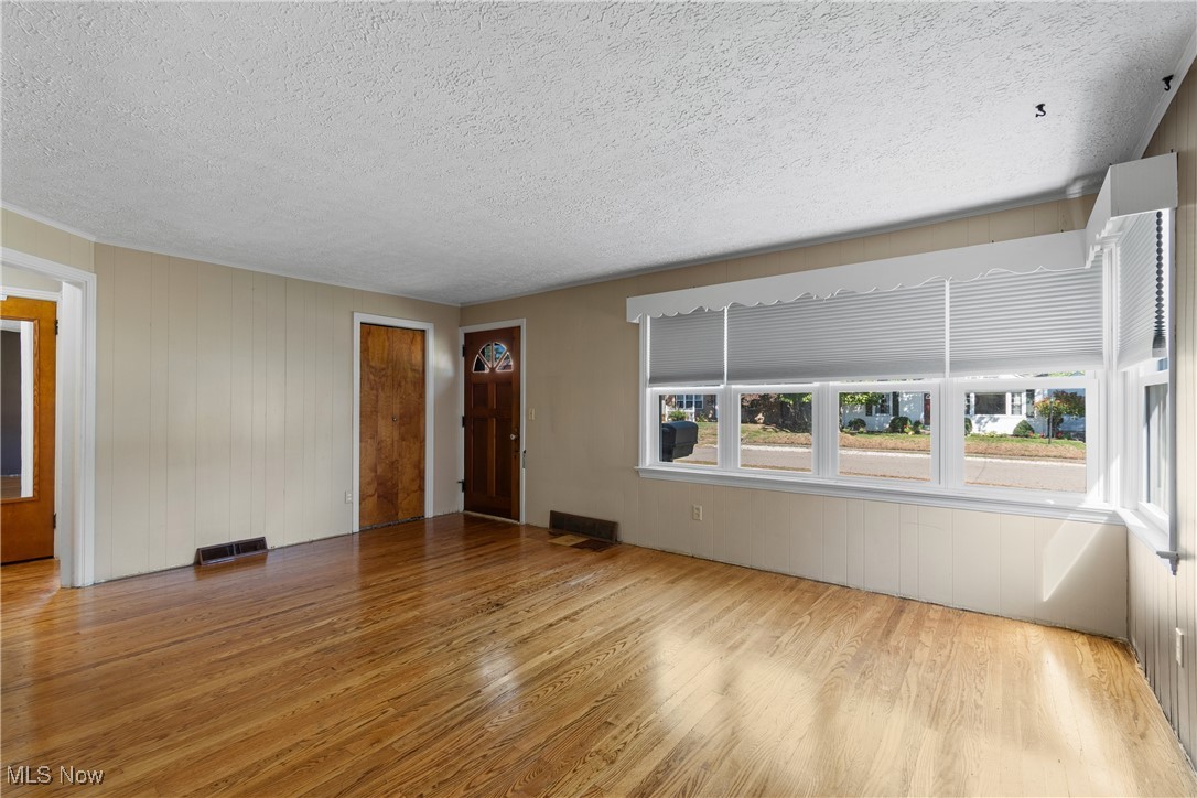 3012 16th Street Northwest Canton, OH 44708 - Photo 5 of 29 Gallery Image 5