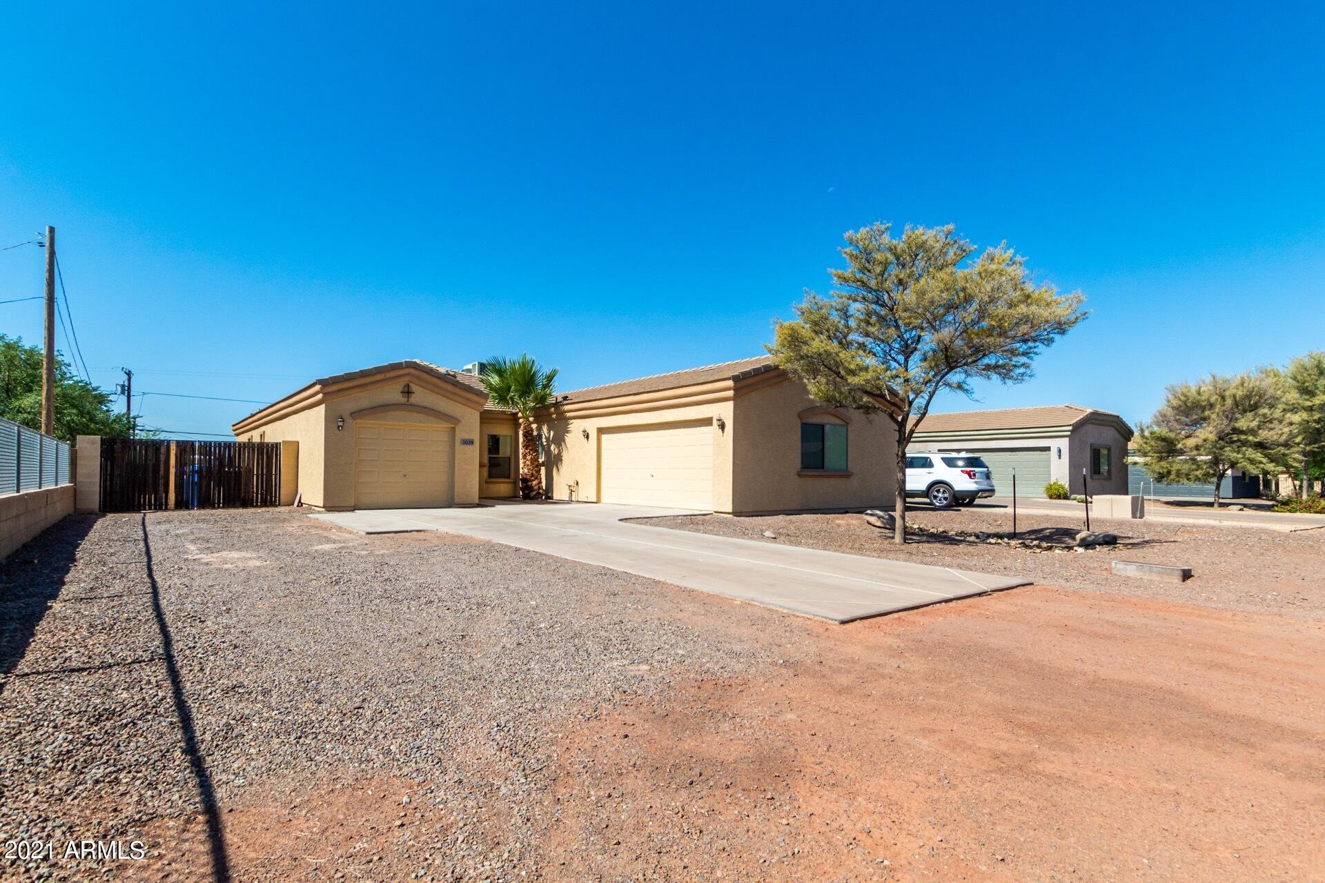 3039 East St John Road Phoenix, AZ 85032 - Photo 1 of 40 0001-01 Saint John