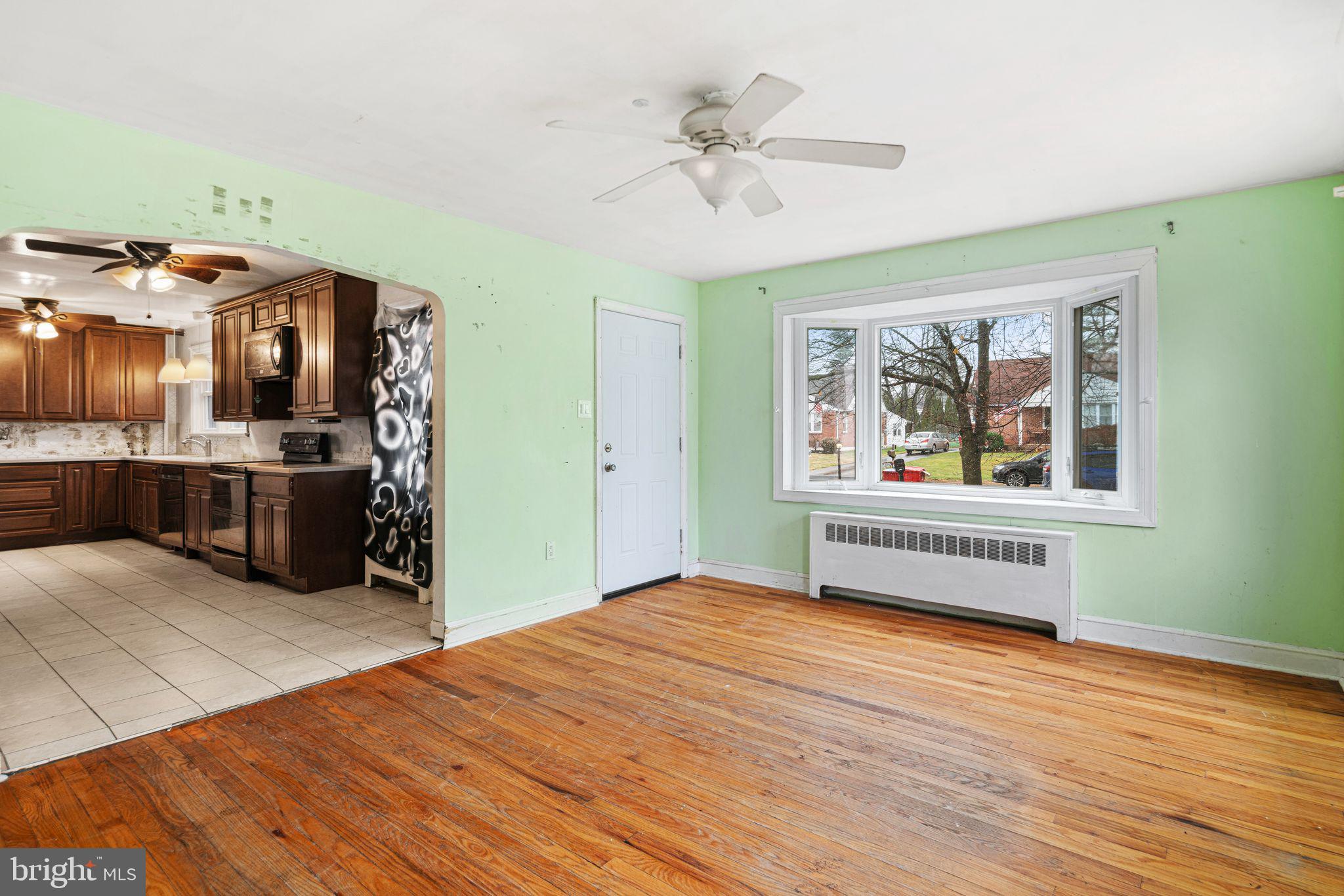 302 Rogers Road Norristown, PA 19403 - Photo 3 of 28 Gallery Image 3