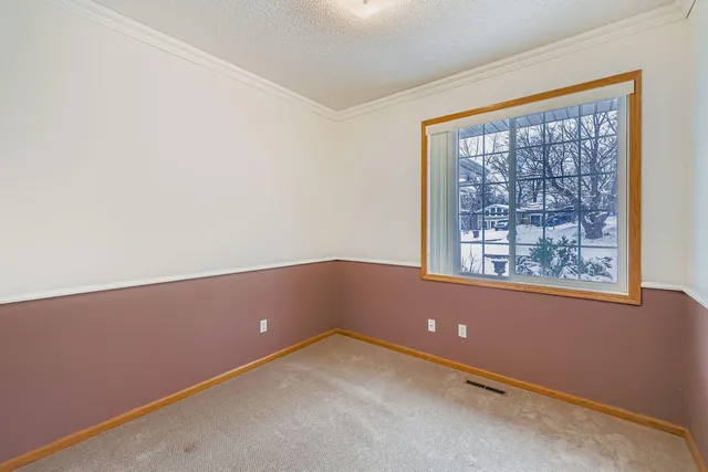 $575,000 | 602 Marie Avenue West, Mendota Heights, MN 55118