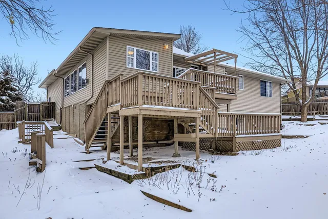 $575,000 | 602 Marie Avenue West, Mendota Heights, MN 55118