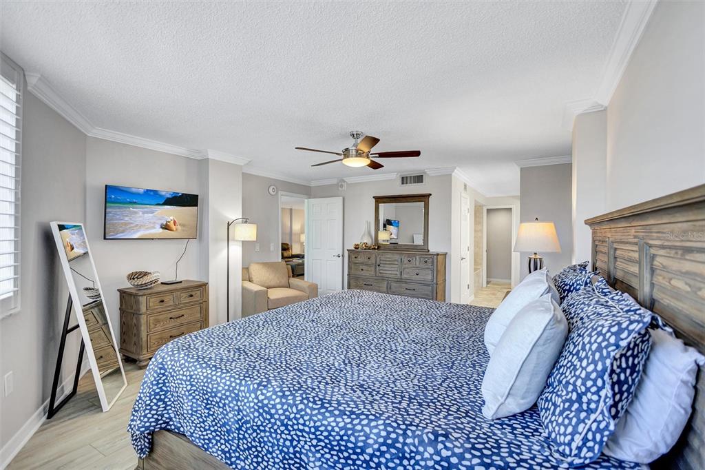 5880 Midnight Pass Road, Unit 306 Sarasota, FL 34242 - Photo 33 of 71