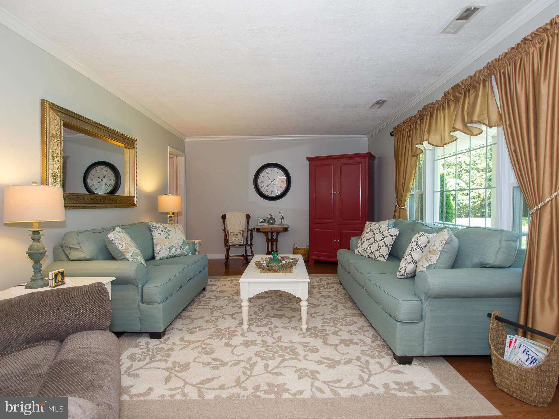 9271 Chapel Road Easton, MD 21601 - Photo 3 of 24 Living Room