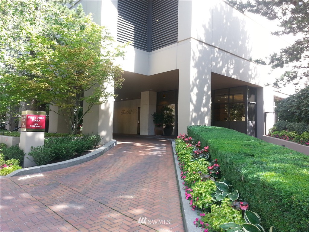 1301 Spring Street, Unit 19I Seattle, WA 98104 - Photo 12 of 16 Gallery Image 12