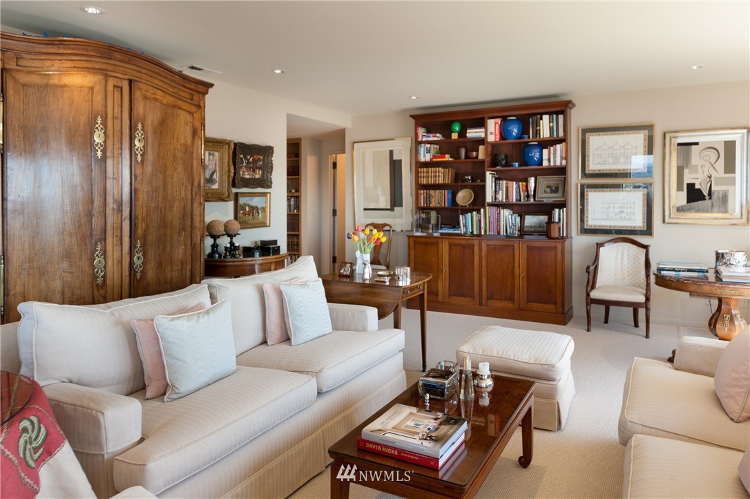1301 Spring Street, Unit 19I Seattle, WA 98104 - Photo 3 of 16 Gallery Image 3