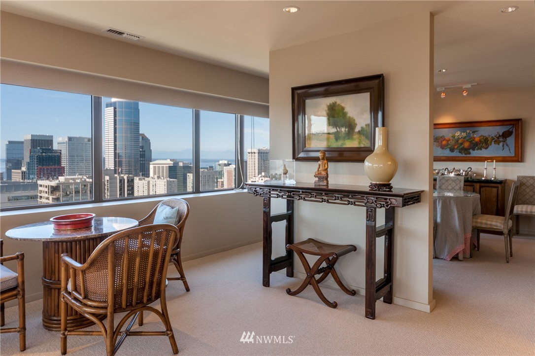 1301 Spring Street, Unit 19I Seattle, WA 98104 - Photo 4 of 16 Gallery Image 4