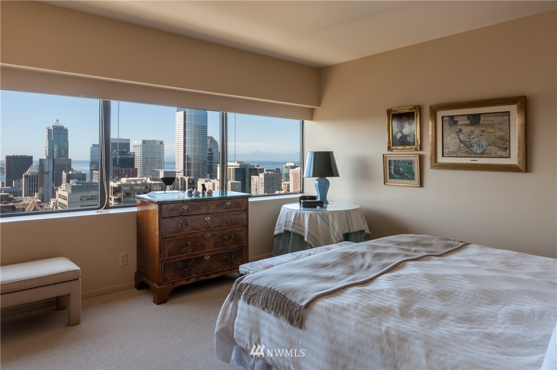 1301 Spring Street, Unit 19I Seattle, WA 98104 - Photo 7 of 16 Gallery Image 7