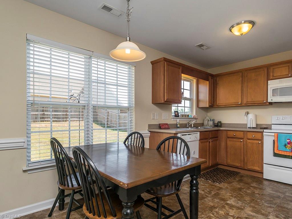 2530 Covington Loop Graham, NC 27253 - Photo 6 of 24 Gallery Image 6