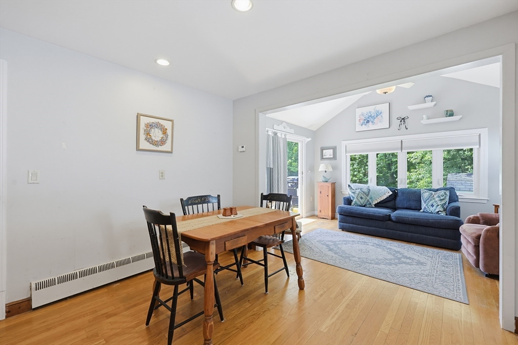 11 Bright Street Waltham, MA 02453 - Photo 13 of 34