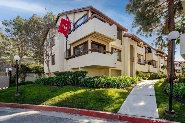 $2,750 | 18015 Sundowner Way, Unit 647, Canyon Country, CA 91387