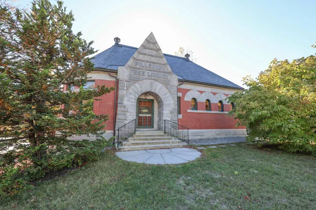 $550,000 | 74 Kearsarge Mountain Road, Warner, NH 03278