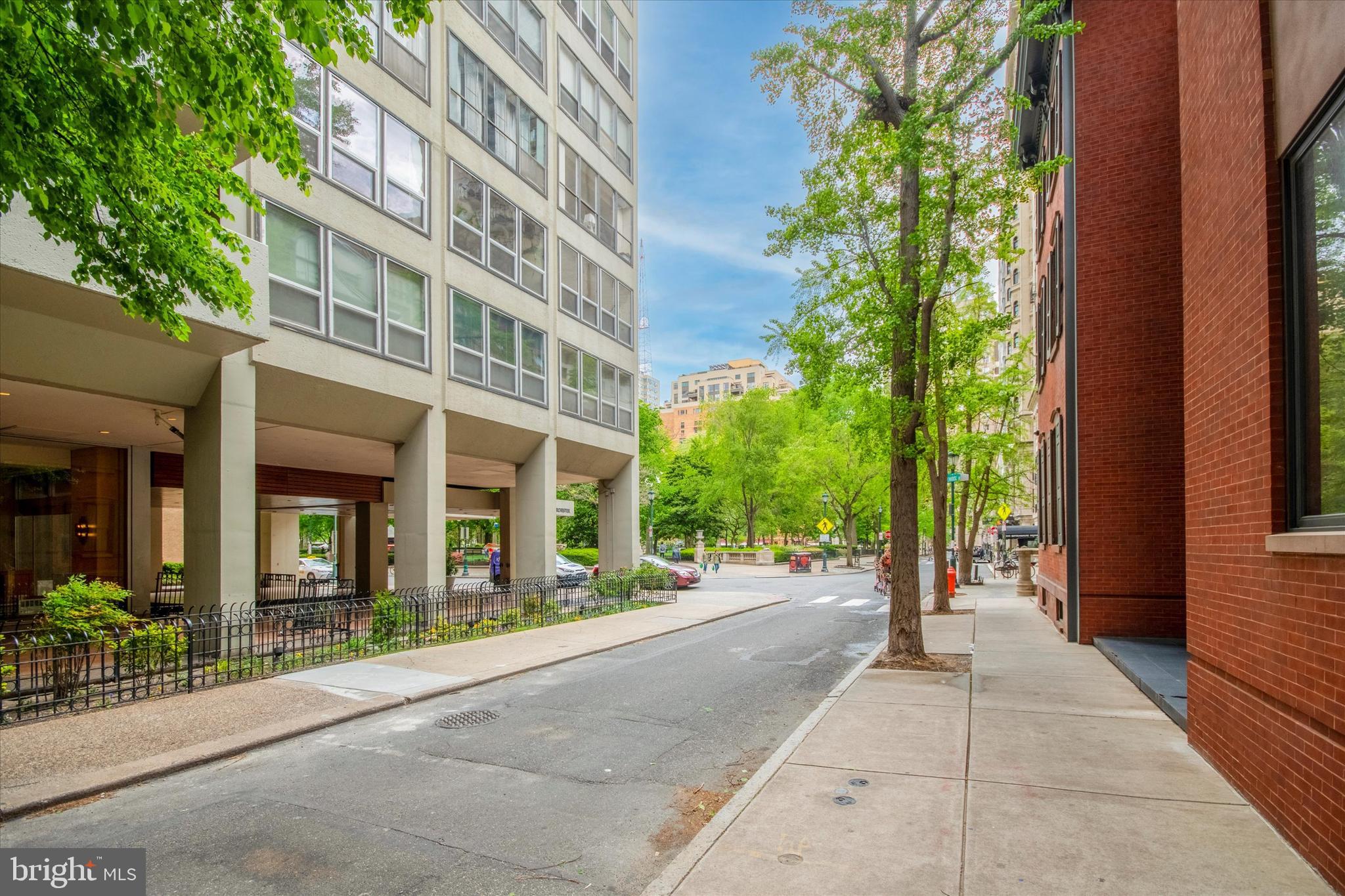 1920 Rittenhouse Square Philadelphia, PA 19103 - Photo 21 of 26 Rittenhouse Sq - View from your front door