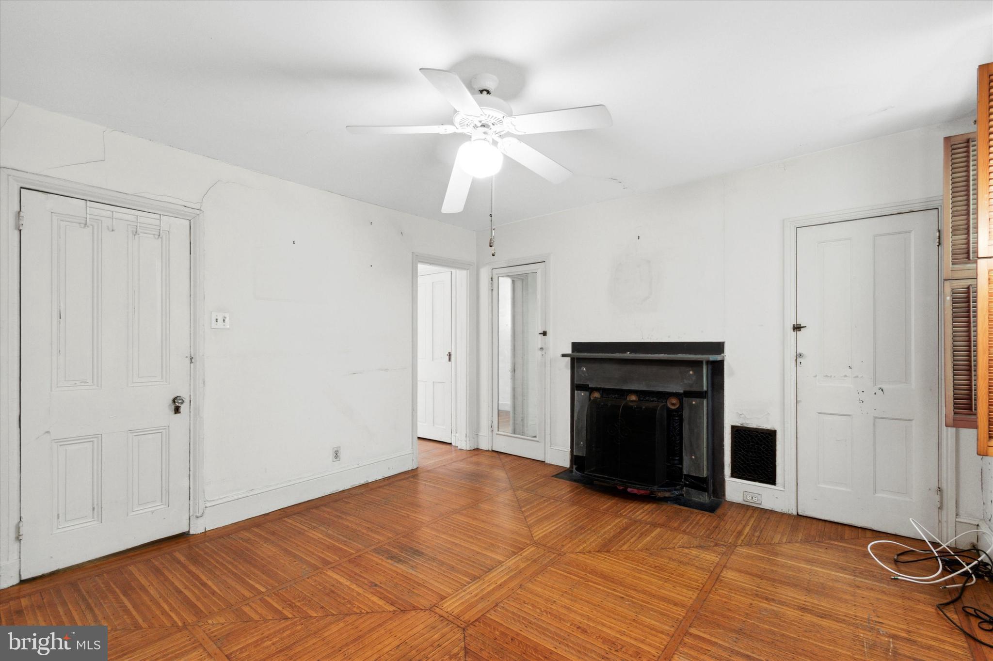 1920 Rittenhouse Square Philadelphia, PA 19103 - Photo 9 of 26 Fabulous fireplace