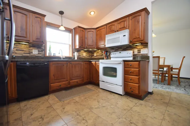 $399,900 | 8160 Waldora Road, Siren, WI 54872