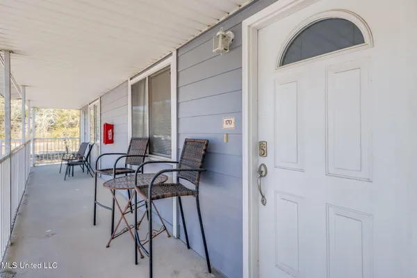 $1,350 | 1664 Beach Boulevard, Unit 170, Biloxi, MS 39531