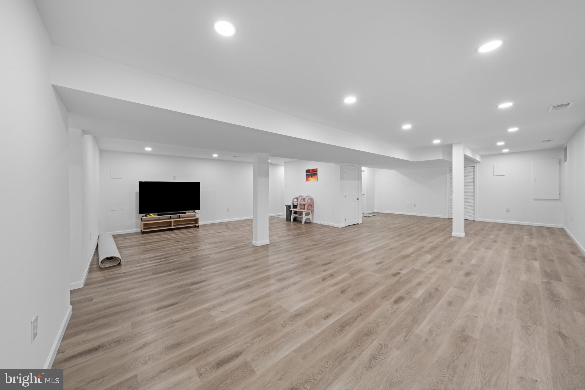 4132 Larson Lane Mount Airy, MD 21771 - Photo 40 of 40 Spacious, bright open floor plan.