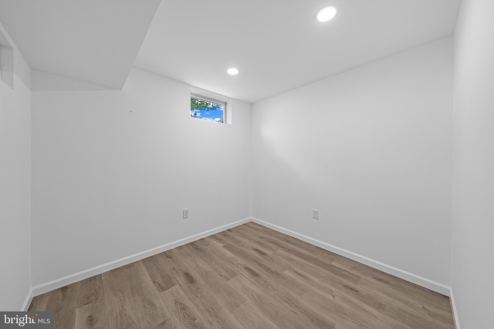 4132 Larson Lane Mount Airy, MD 21771 - Photo 6 of 40 Bright, versatile blank canvas space.