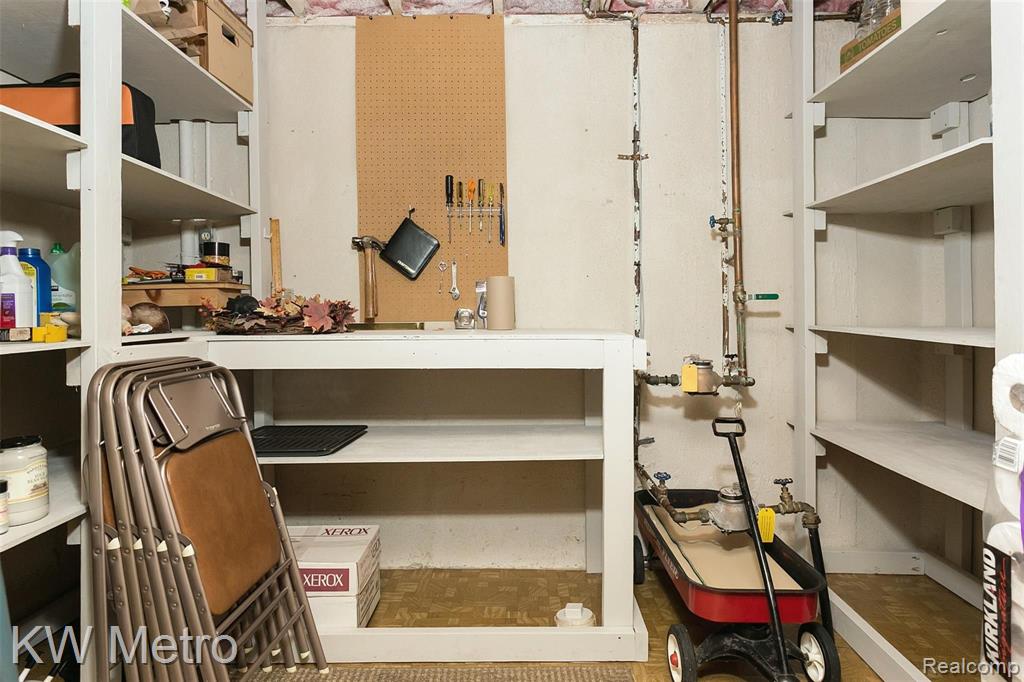 828 Ten Point Drive Rochester Hills, MI 48309 - Photo 30 of 56