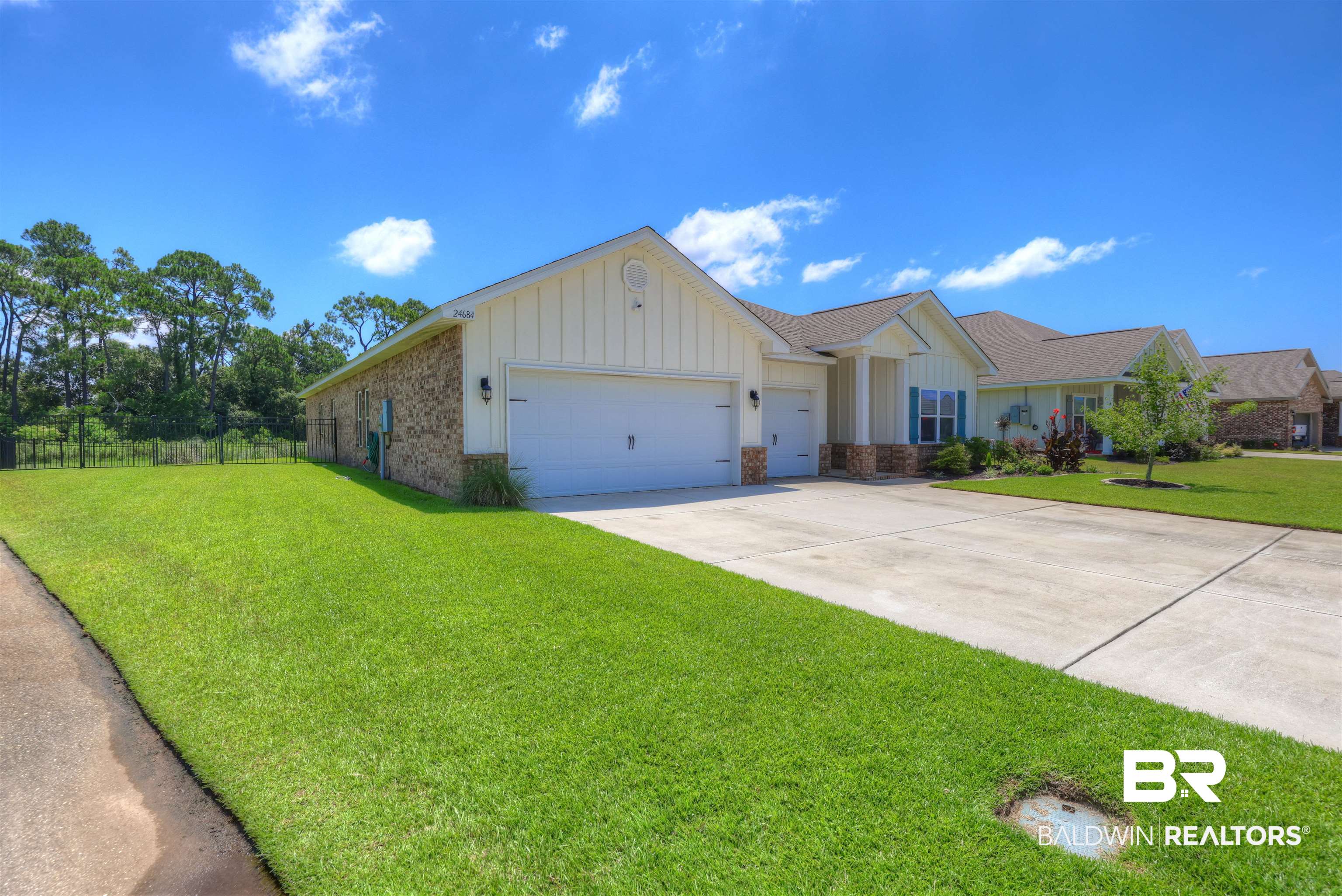 24684 Smarty Jones Circle Daphne, AL 36526 - Photo 3 of 31