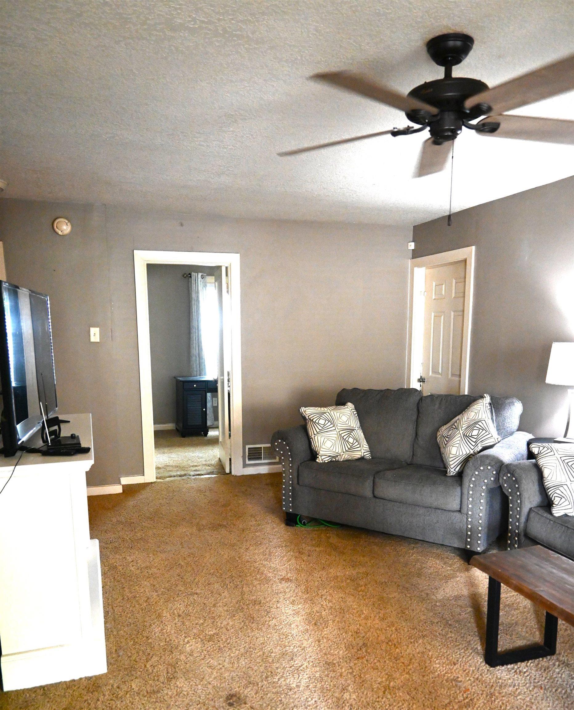 2036 Riedmiller Avenue Fort Wayne, IN 46802 - Photo 11 of 24 Gallery Image 11