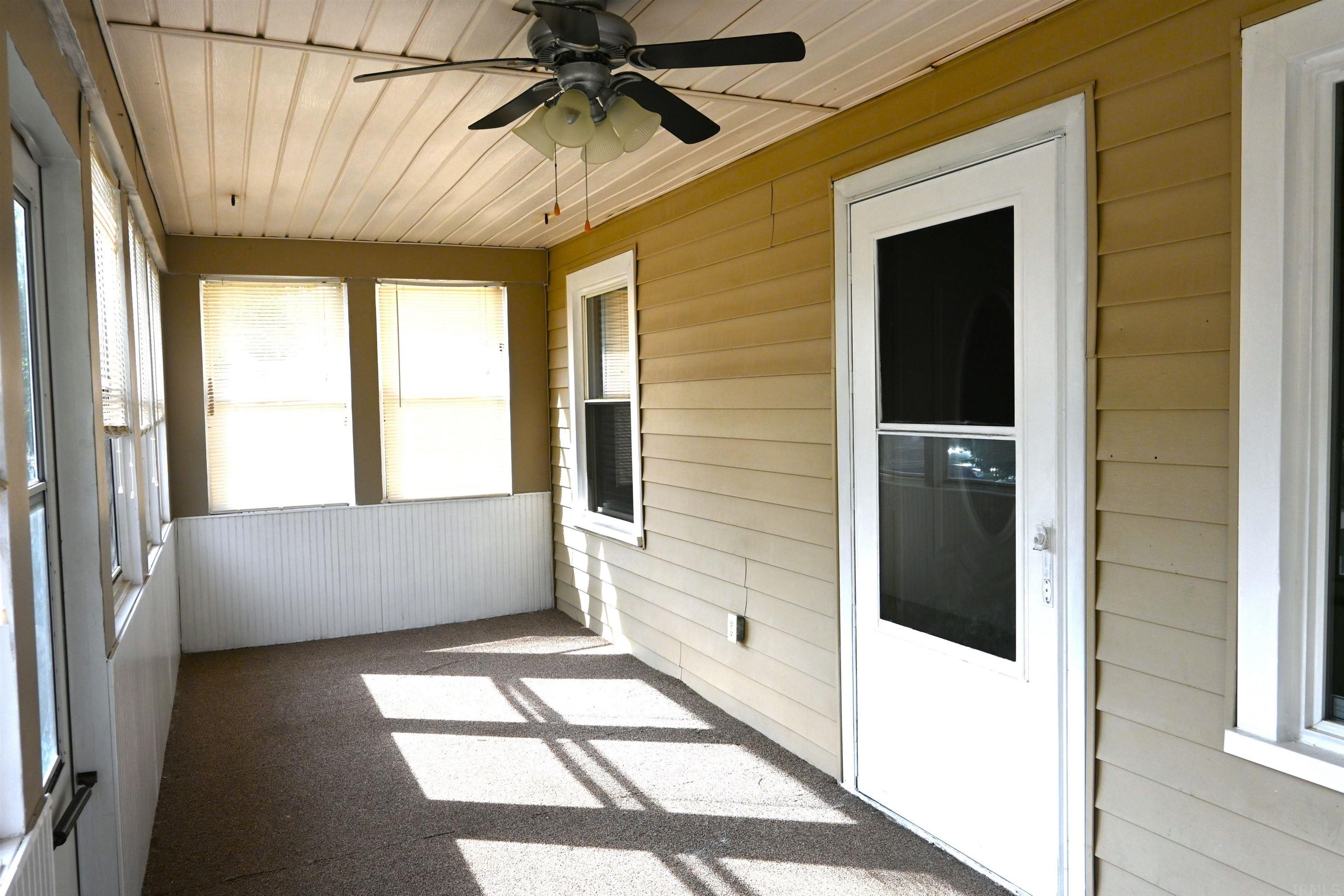 2036 Riedmiller Avenue Fort Wayne, IN 46802 - Photo 10 of 24 Gallery Image 10