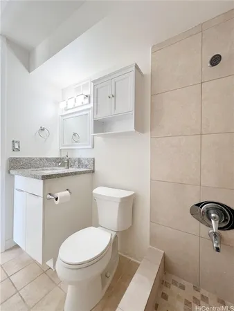 $3,300 | 4300 Waialae Avenue, Unit A1403, Honolulu, HI 96816