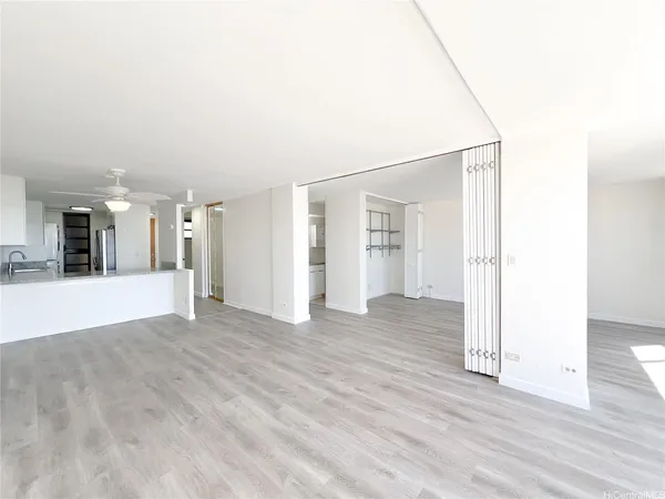 $3,300 | 4300 Waialae Avenue, Unit A1403, Honolulu, HI 96816