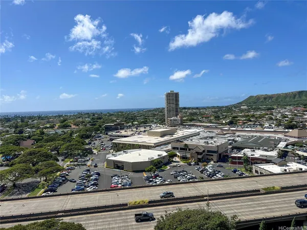 $3,300 | 4300 Waialae Avenue, Unit A1403, Honolulu, HI 96816
