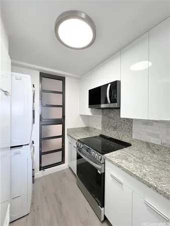 $3,300 | 4300 Waialae Avenue, Unit A1403, Honolulu, HI 96816