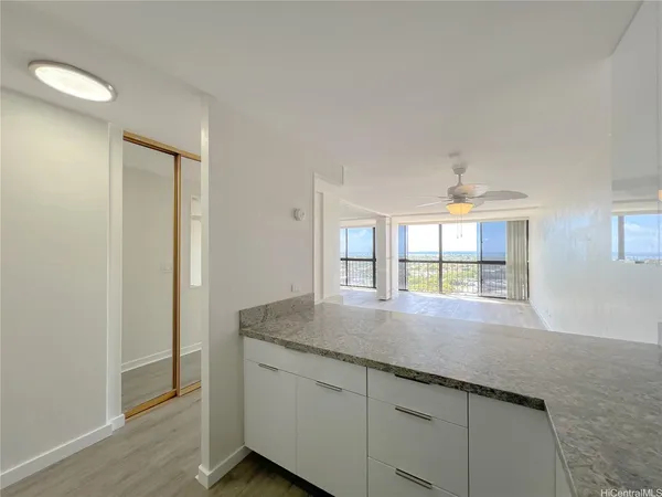 $3,300 | 4300 Waialae Avenue, Unit A1403, Honolulu, HI 96816