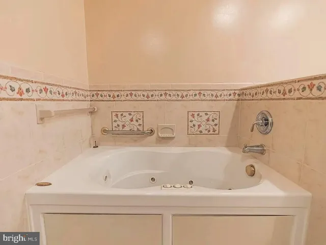 $2,150 | 21209 Seneca Crossing Drive, Germantown, MD 20876