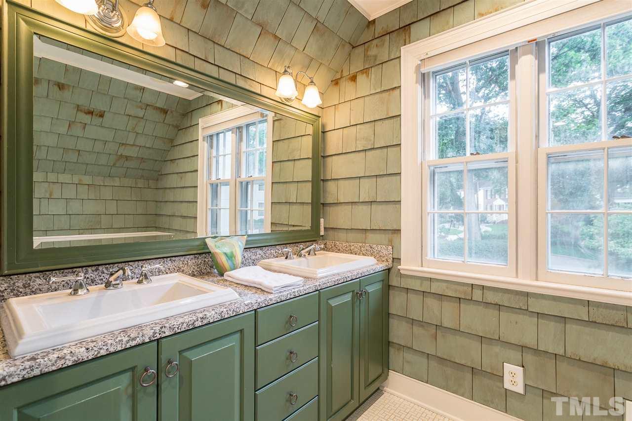 2318 Hales Road Raleigh, NC 27608 - Photo 20 of 30