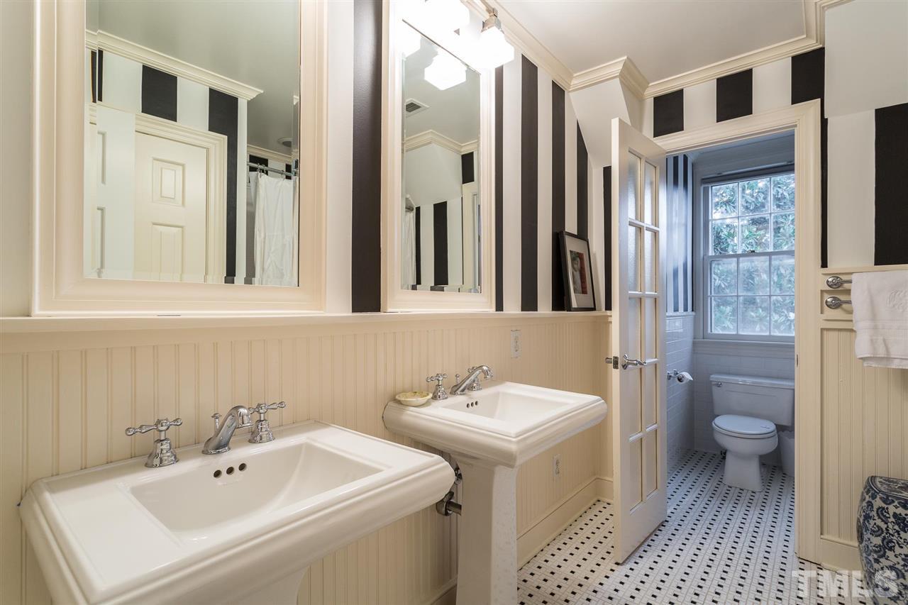 2318 Hales Road Raleigh, NC 27608 - Photo 25 of 30