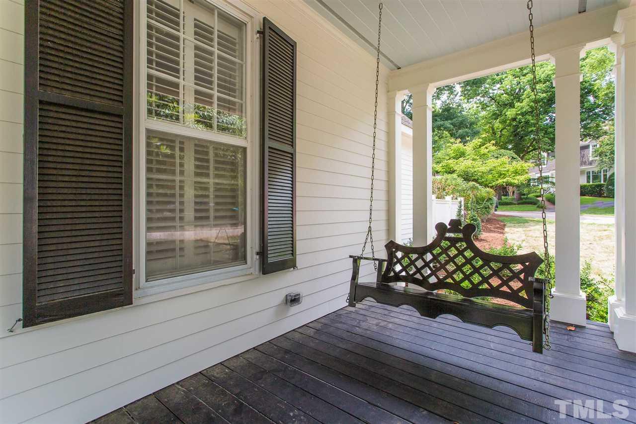 2318 Hales Road Raleigh, NC 27608 - Photo 4 of 30