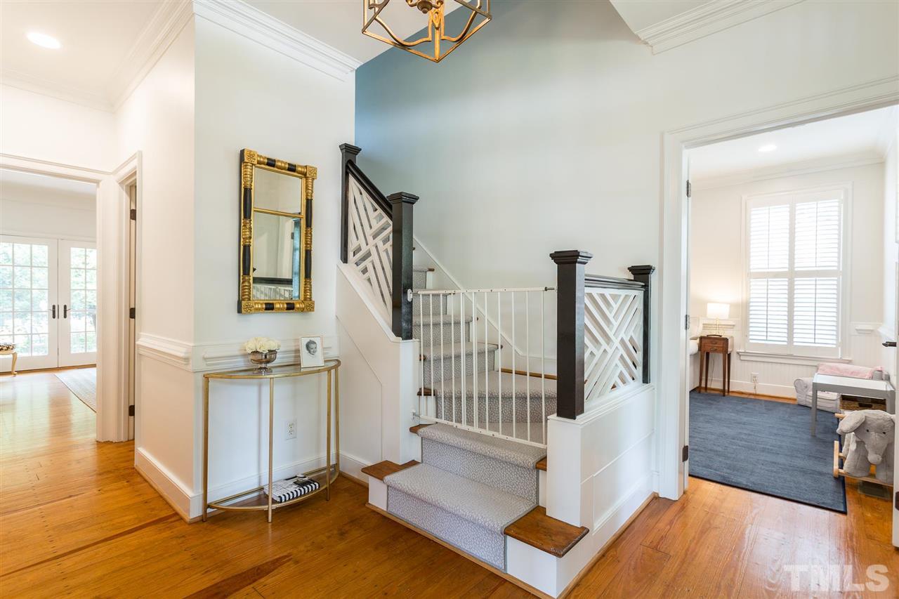 2318 Hales Road Raleigh, NC 27608 - Photo 5 of 30