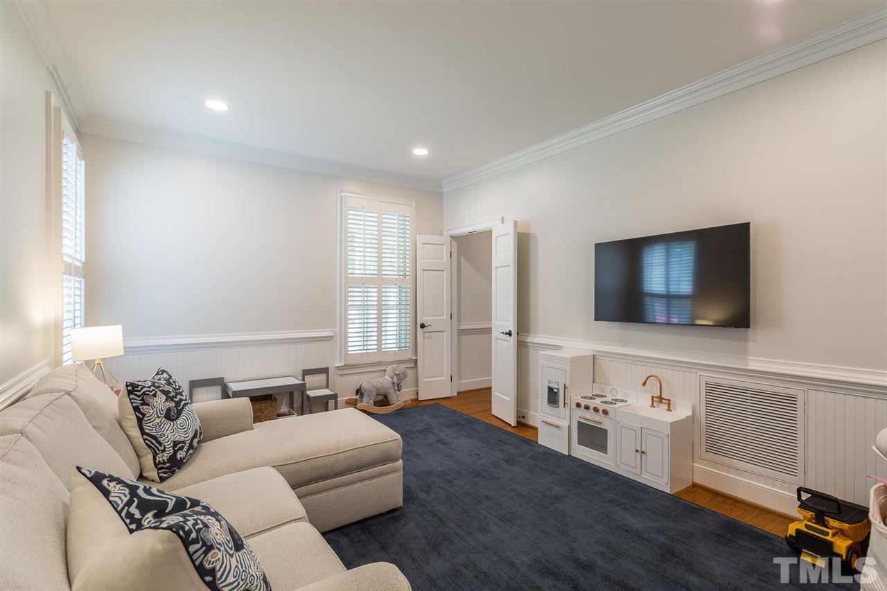 2318 Hales Road Raleigh, NC 27608 - Photo 6 of 30