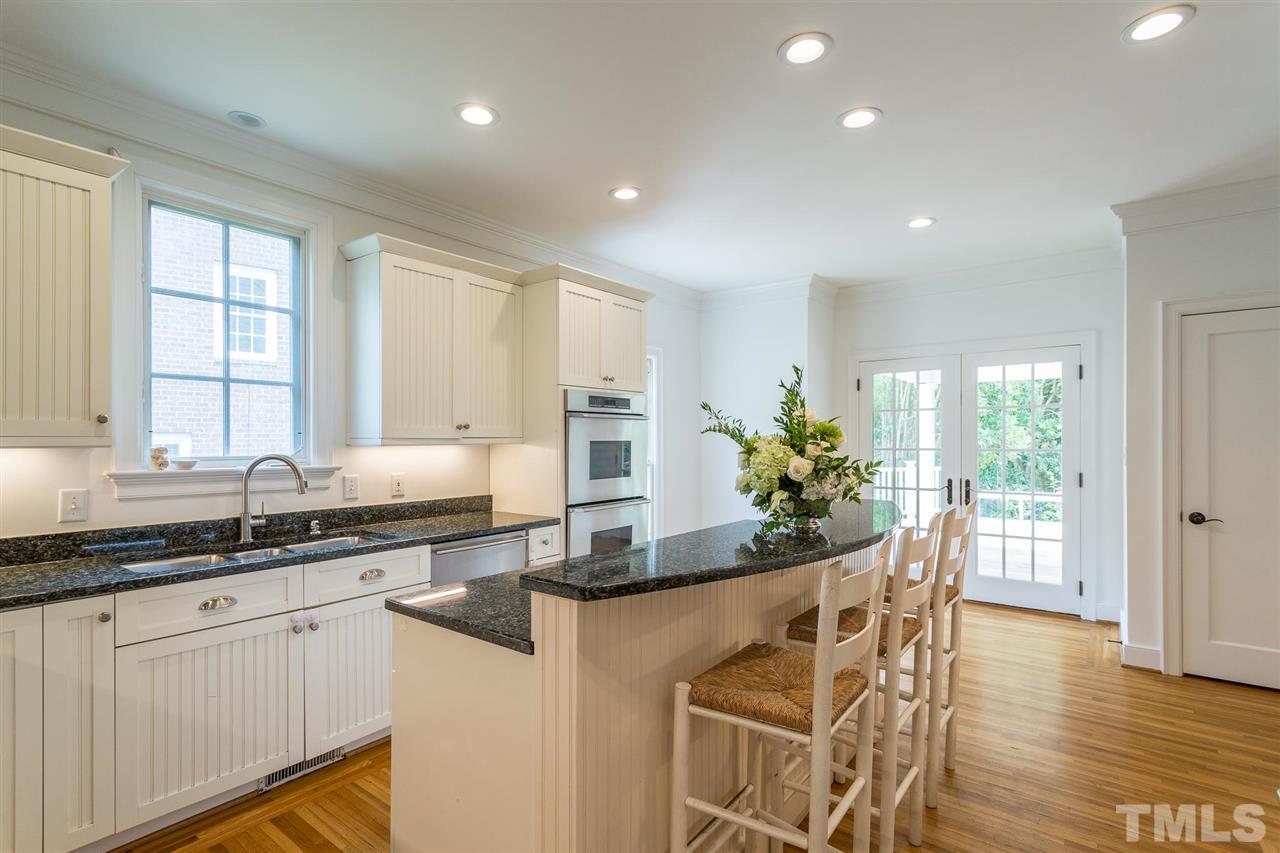 2318 Hales Road Raleigh, NC 27608 - Photo 10 of 30