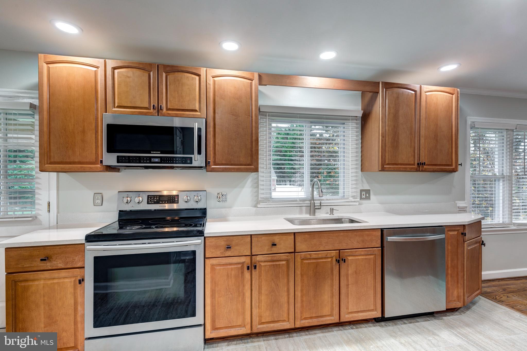 22 Ridge Road Westminster, MD 21157 - Photo 6 of 23 Just installed granite counter tops, new flooring