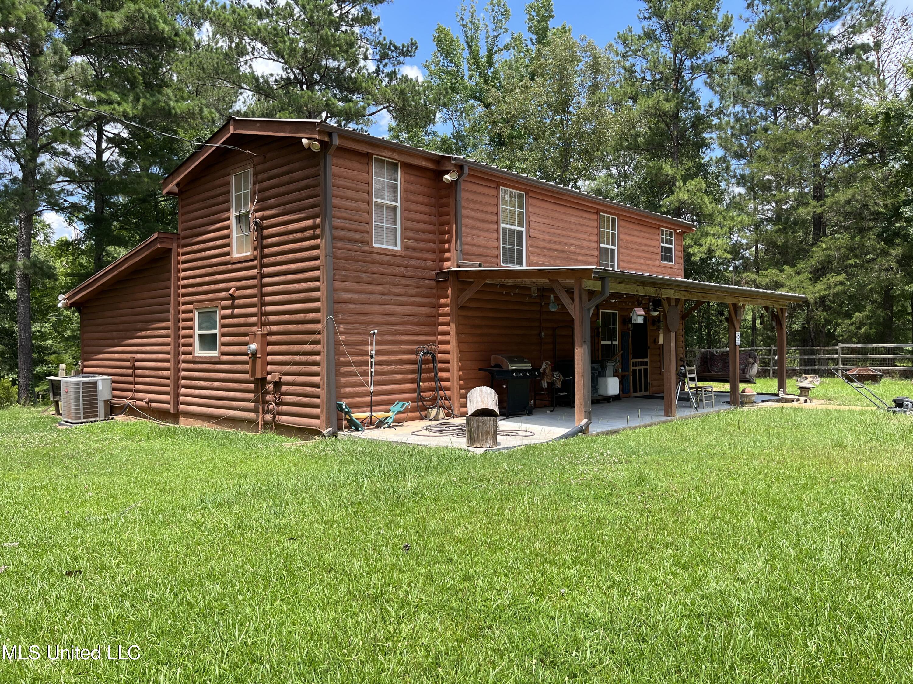 249 North Enoch Grove Road Florence, MS 39073 - Photo 2 of 34 IMG_2386