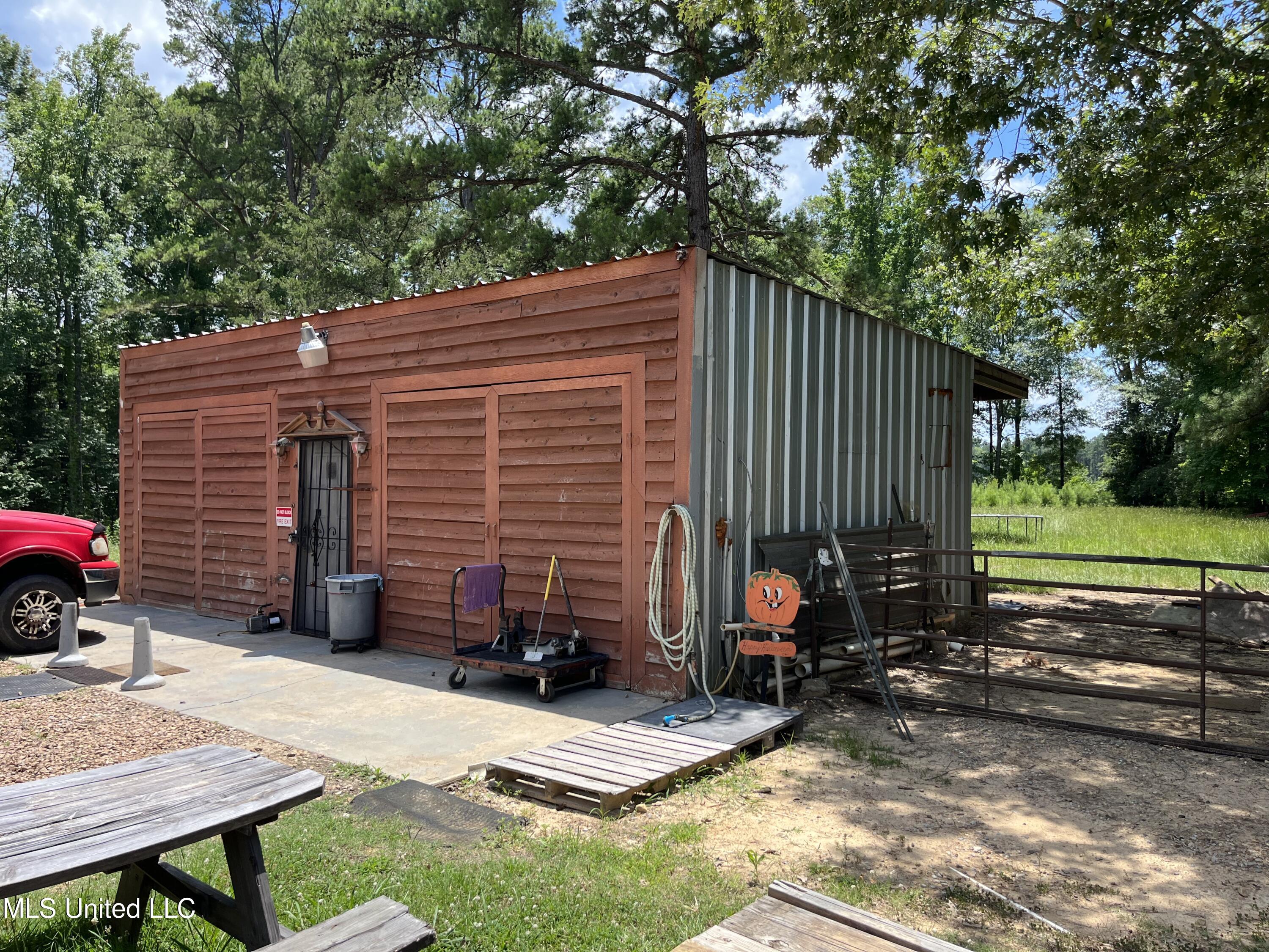 249 North Enoch Grove Road Florence, MS 39073 - Photo 31 of 34 IMG_2416