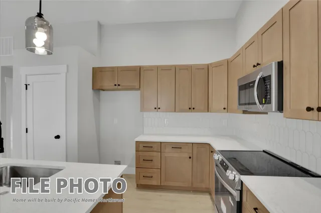 $414,900 | 2105 North Sipple Road, Spokane Valley, WA 99212