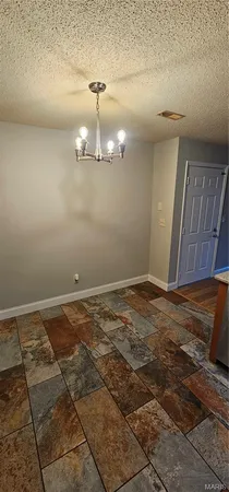 $138,000 | 1460 Summergate Parkway, Unit J, St. Charles, MO 63303