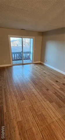 $138,000 | 1460 Summergate Parkway, Unit J, St. Charles, MO 63303