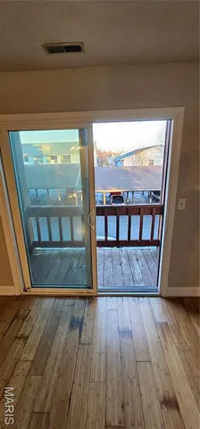 $138,000 | 1460 Summergate Parkway, Unit J, St. Charles, MO 63303