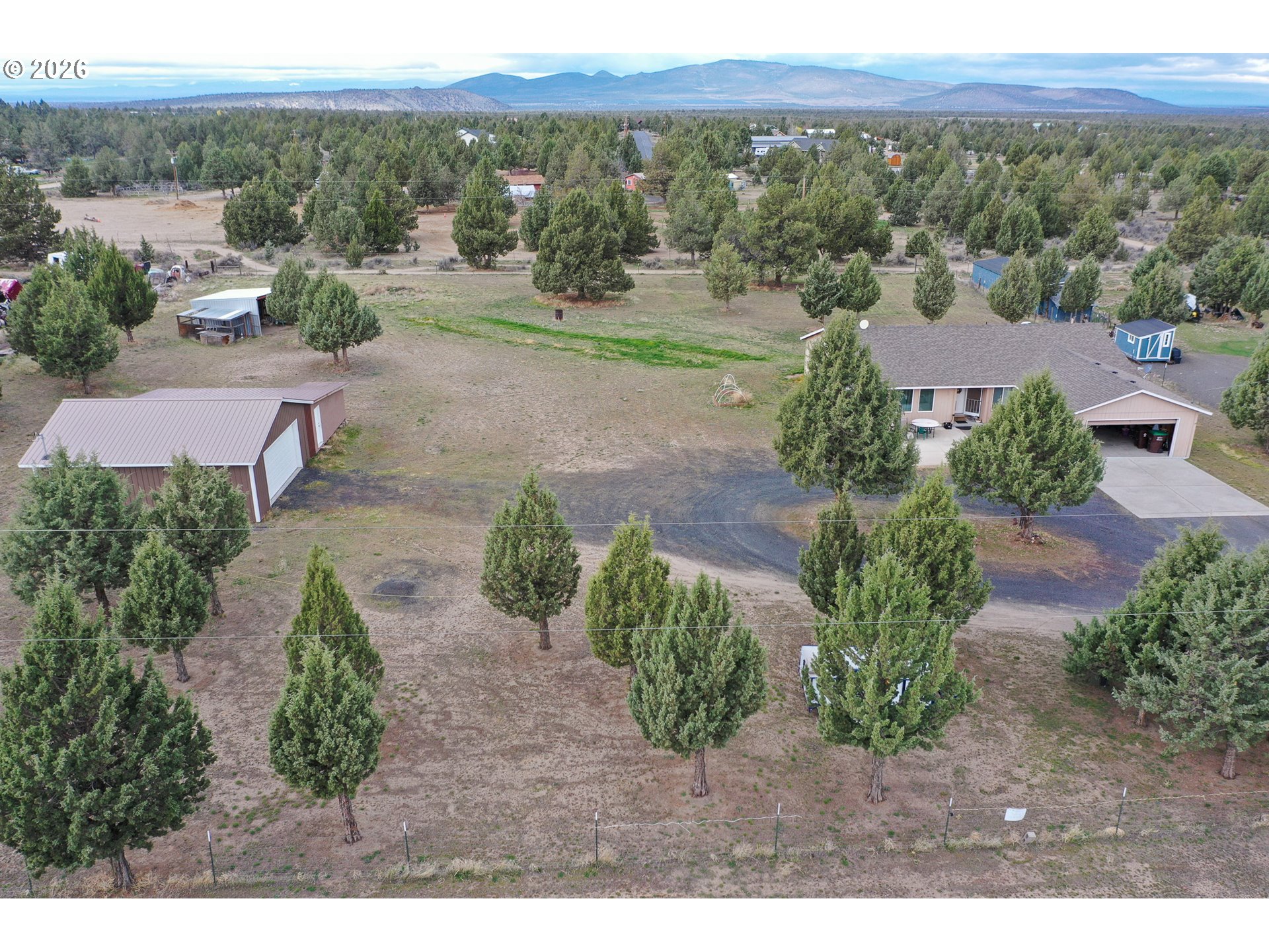 14003 Southeast Shawnee Road Prineville, OR 97754 - Photo 4 of 24