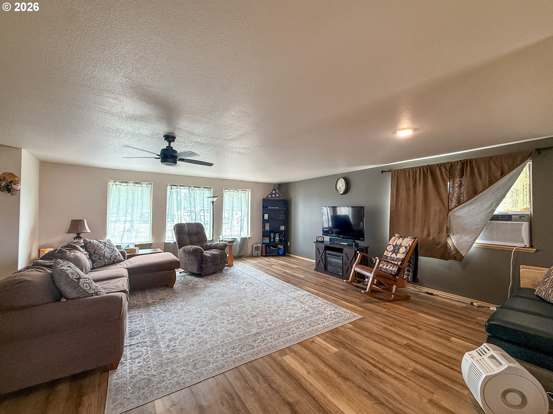 14003 Southeast Shawnee Road Prineville, OR 97754 - Photo 6 of 24