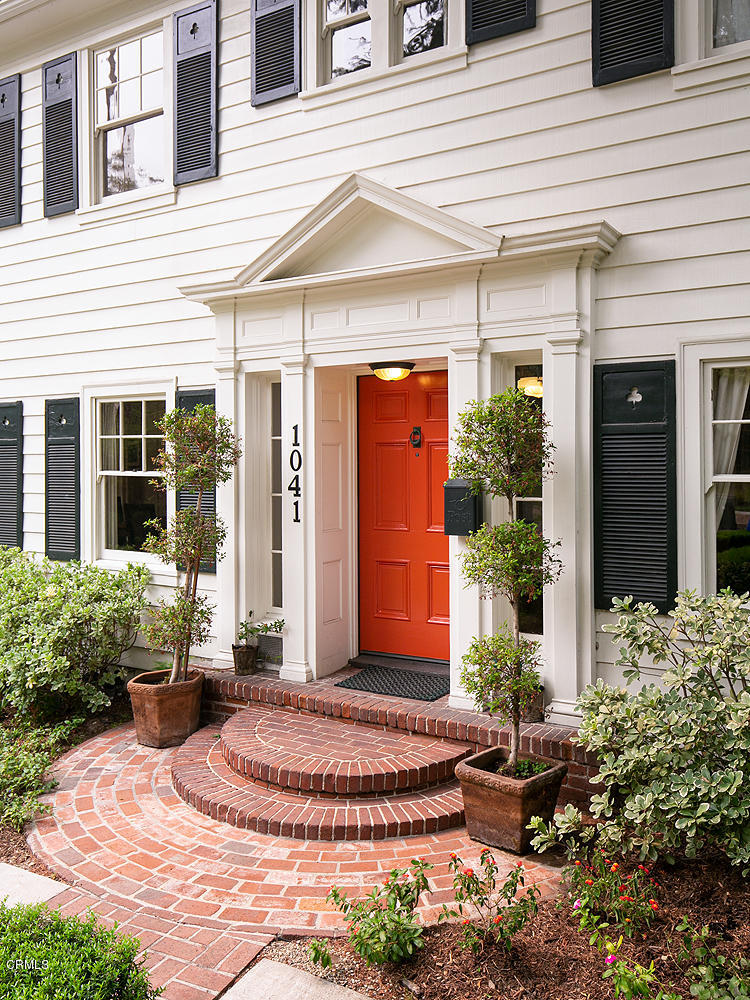 1041 Prospect Boulevard Pasadena, CA 91103 - Photo 4 of 47 a front view of a house